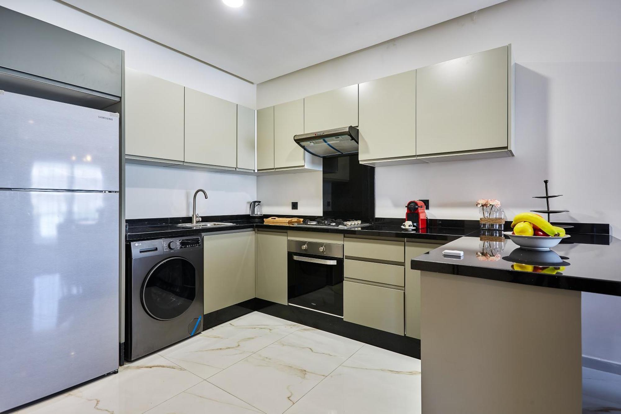 Sleek And Modern 2-Bed Unit In Downtown Casa Apartment Казабланка Екстериор снимка